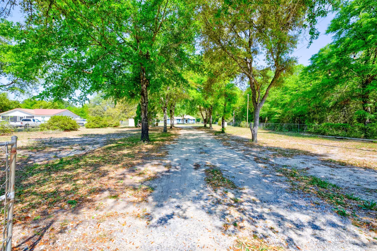 Defuniak Springs, FL 32433,5393 Co Hwy 1087