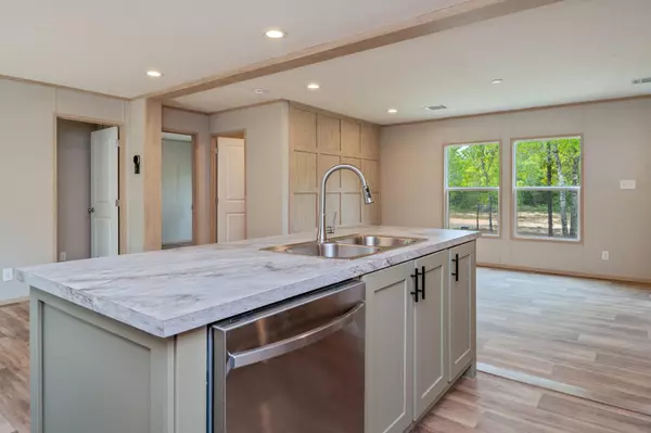 Defuniak Springs, FL 32433,232 Amaryllis Lane