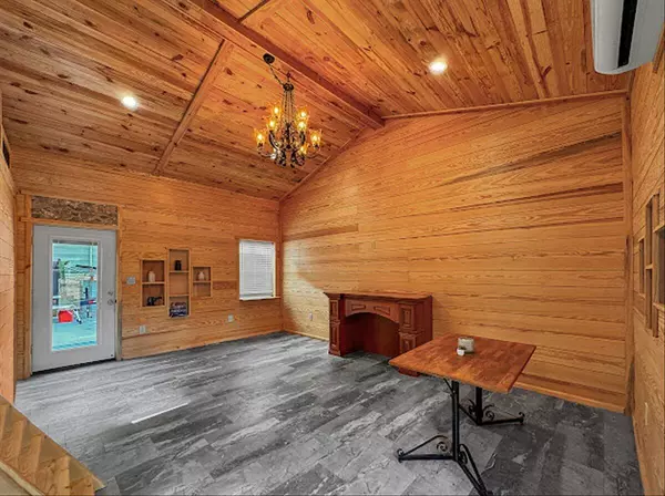 Defuniak Springs, FL 32433,178 Osage Drive