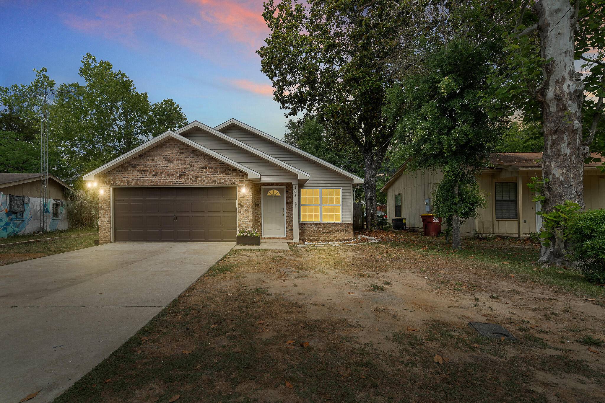 Crestview, FL 32539,202 Mc Arthur Street