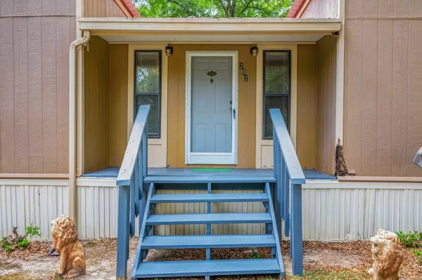 Defuniak Springs, FL 32433,202 Holland Drive