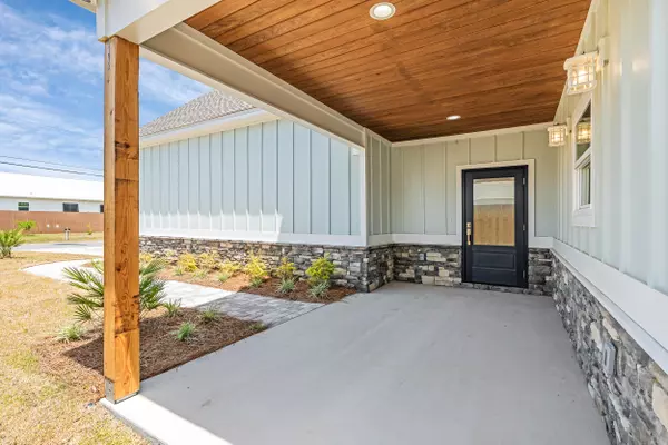 Panama City Beach, FL 32408,4003 Tarpon Street