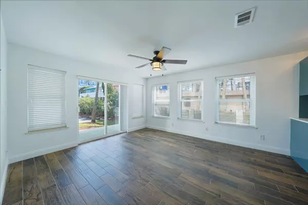 Destin, FL 32541,300 Gulf Shore Drive  #103