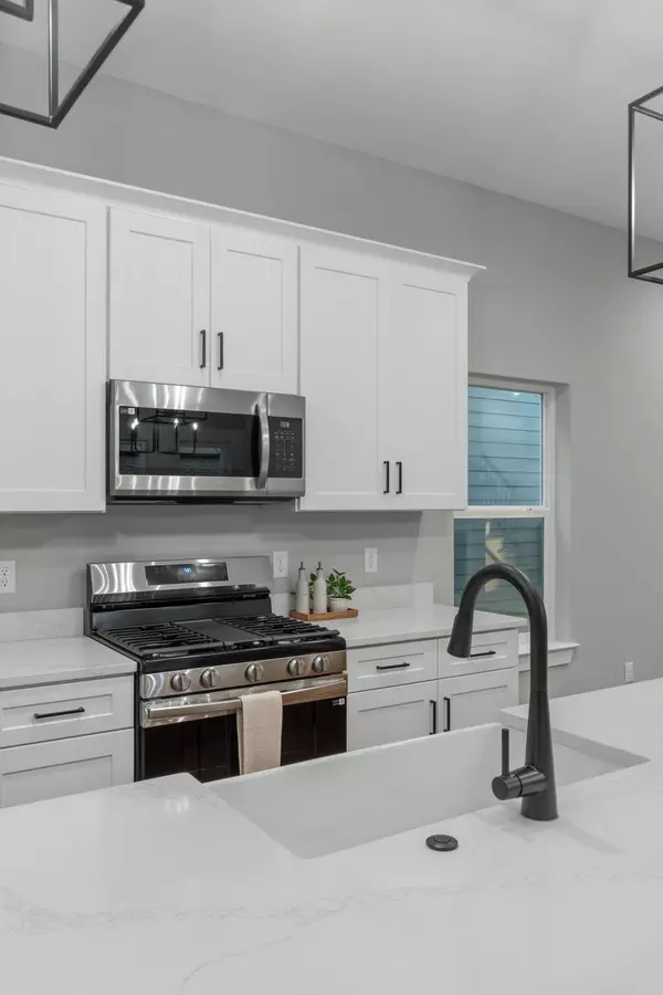 Pensacola, FL 32501,706 N F Street