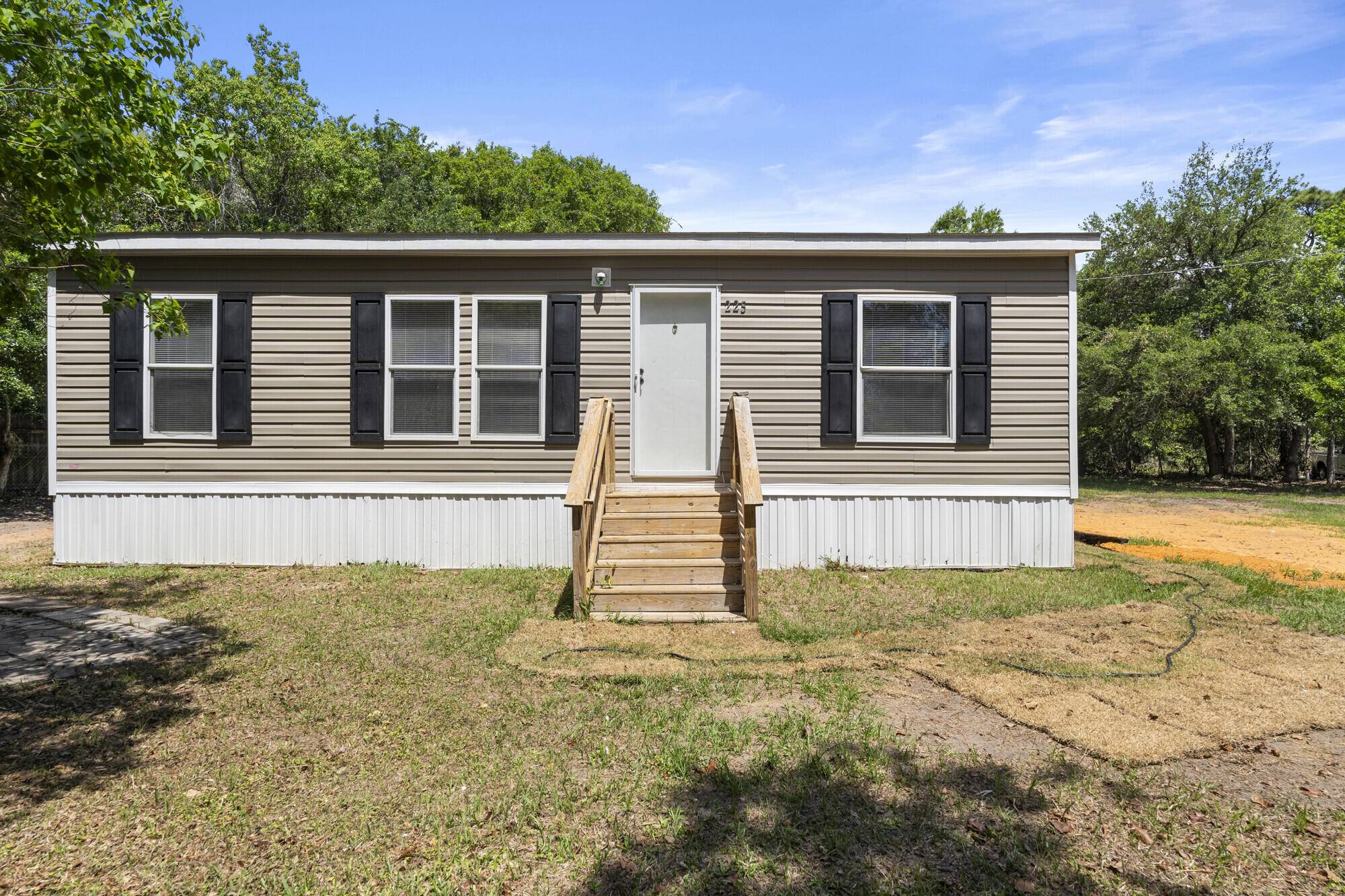 225 Squirrel Haven Road, Mary Esther, FL 32569