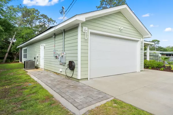 Gulf Breeze, FL 32563,2013 Federal Court