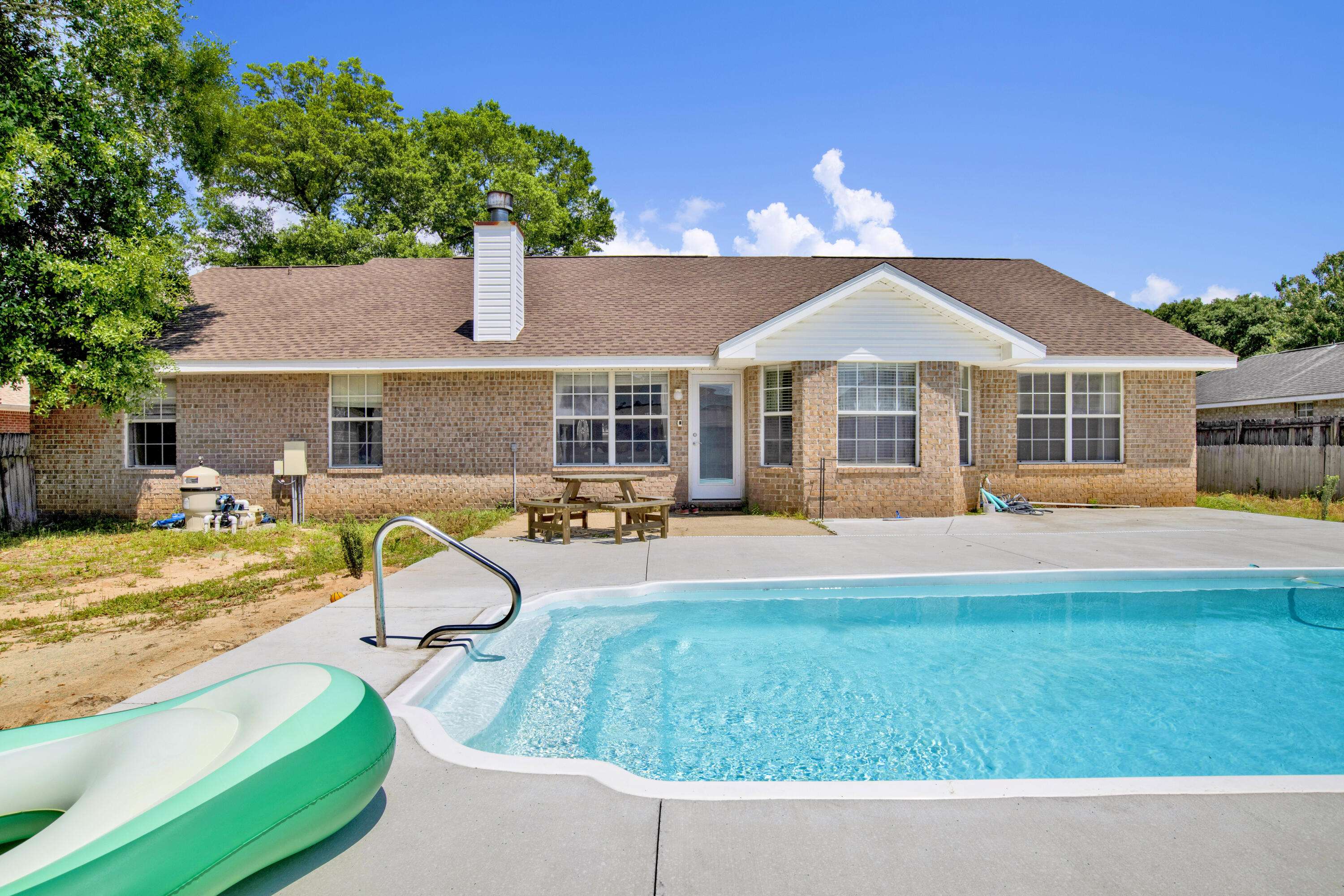 5237 Hawks Nest Drive, Milton, FL 32570