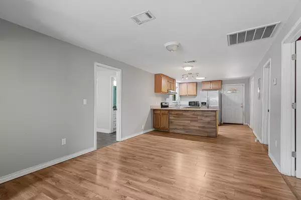 Crestview, FL 32536,404 W 1st Avenue