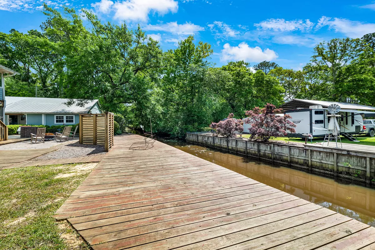 Vernon, FL 32462,113 Swamp Haven Road