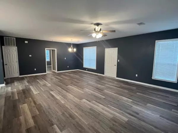 Santa Rosa Beach, FL 32459,161 Walnut Street