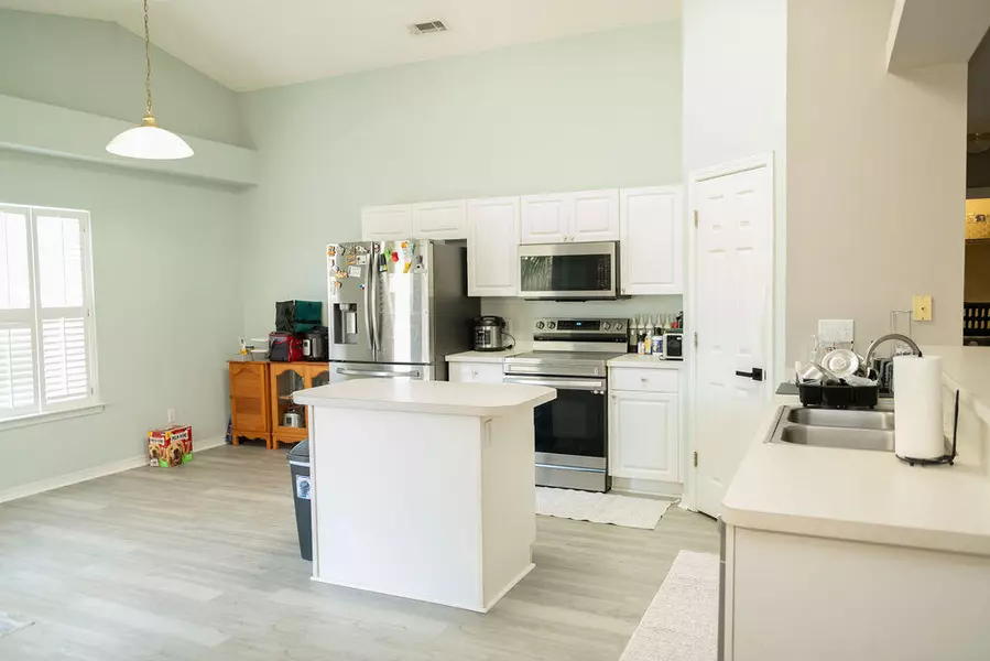 1955 Reserve Boulevard, Gulf Breeze, FL 32563