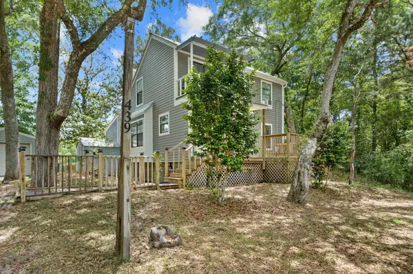 Ponce De Leon, FL 32455,439 Big Cedar Road