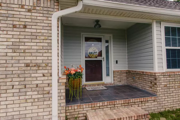 306 Island Dr. Drive, Crestview, FL 32536