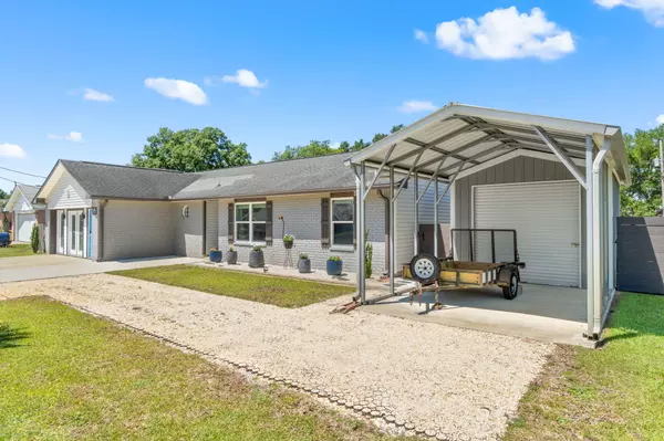 Navarre, FL 32566,2745 Blue Bay Court