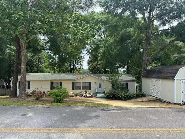 763 Squirrel Road,  Defuniak Springs,  FL 32433