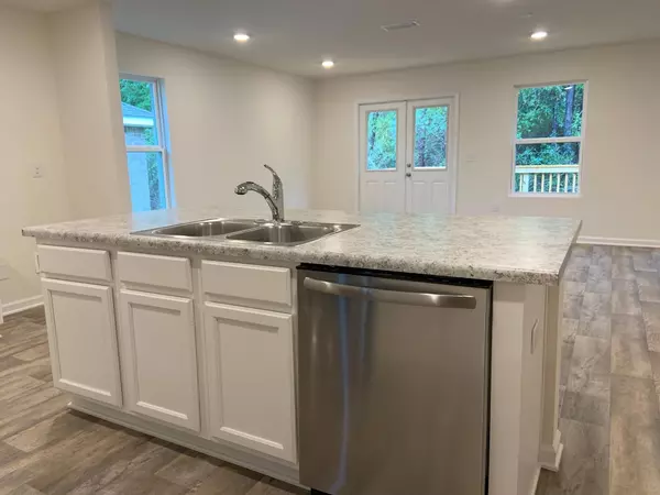 Milton, FL 32583,6344 Firefly Drive