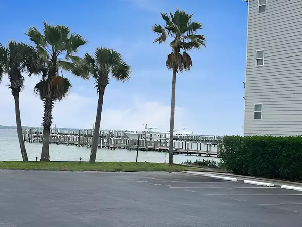 Fort Walton Beach, FL 32548,1330 SE Miracle Strip Parkway #205