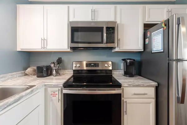 Fort Walton Beach, FL 32548,1330 SE Miracle Strip Parkway  #309