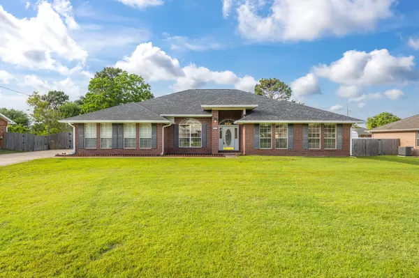 6562 Bellingham Street, Navarre, FL 32566