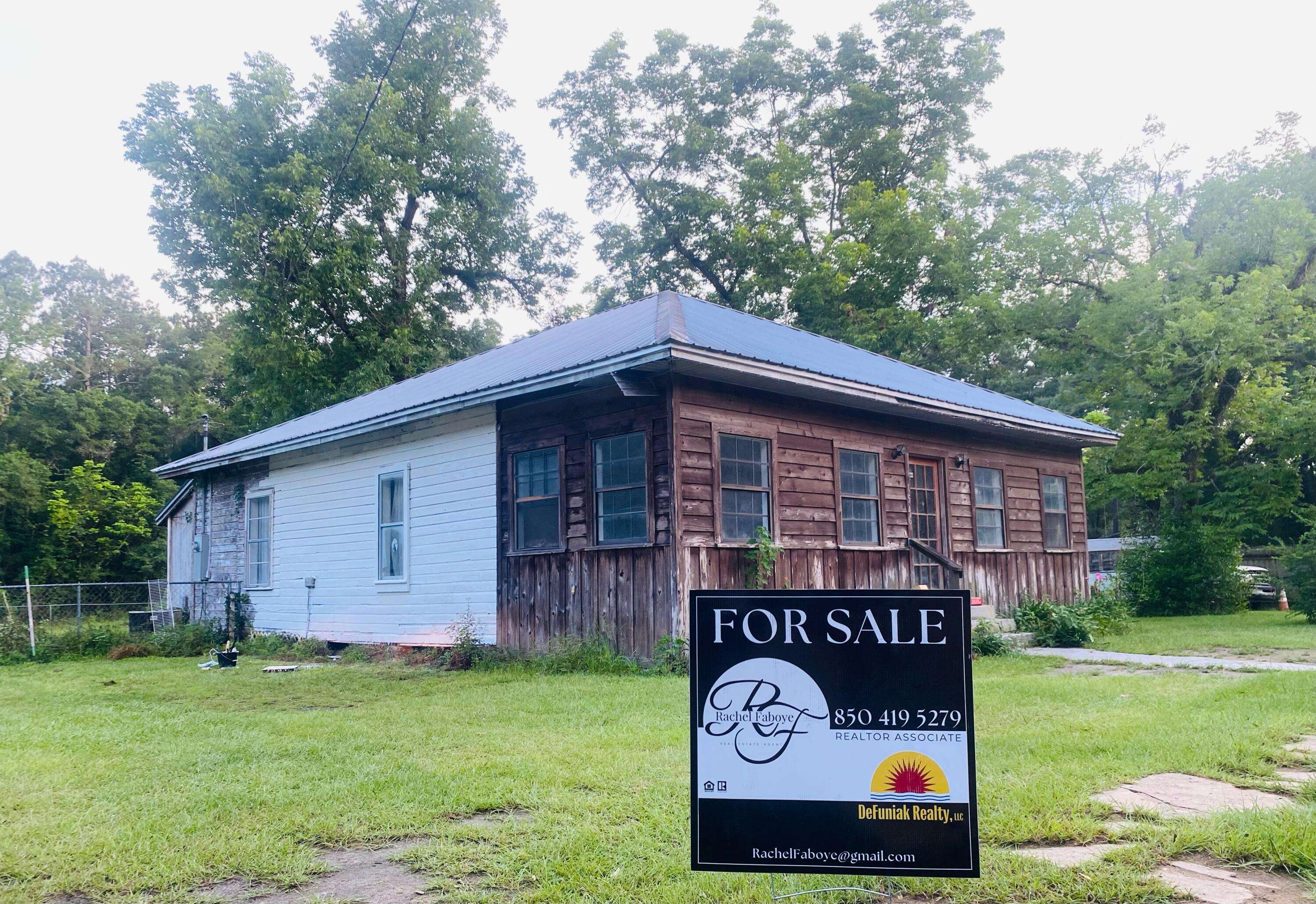 1546 oak st Street, Ponce De Leon, FL 32455