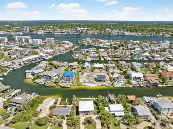 Destin, FL 32541,506 Vera Cruz Drive