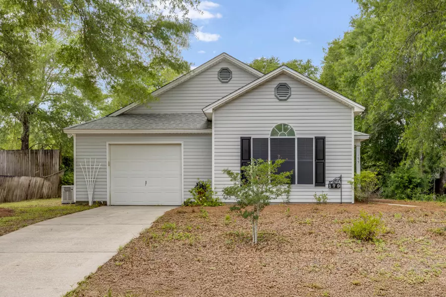 179 Timber Wind Drive, Defuniak Springs, FL 32433