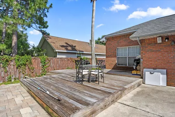 Destin, FL 32541,706 Vintage Circle