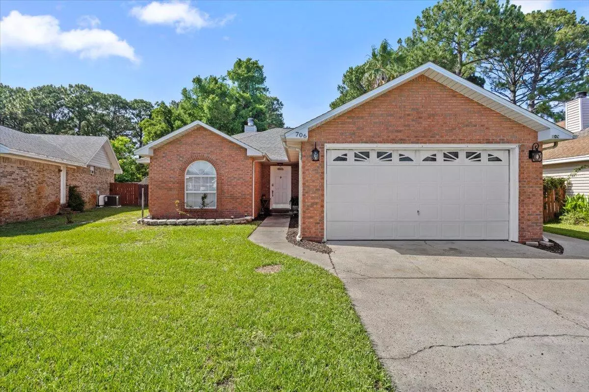 Destin, FL 32541,706 Vintage Circle