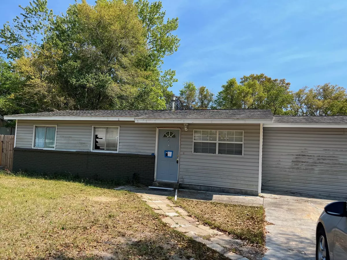 Mary Esther, FL 32569,6 Kohler Drive