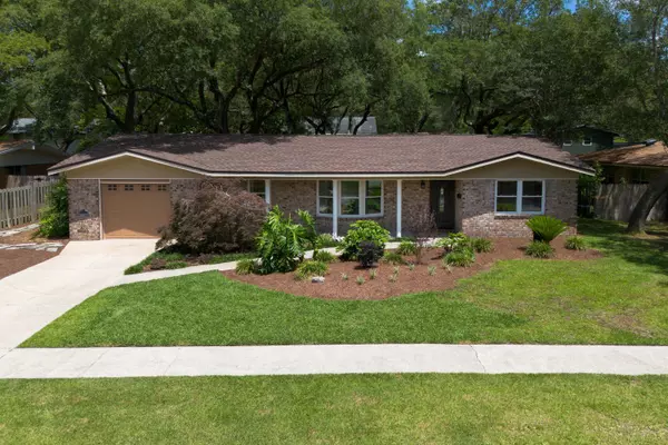 Fort Walton Beach, FL 32547,526 NW Cheshire Avenue