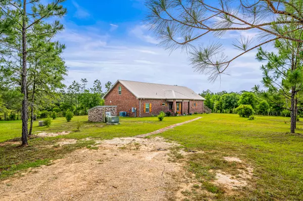 Holt, FL 32564,5105 Pasco Broxson Circle