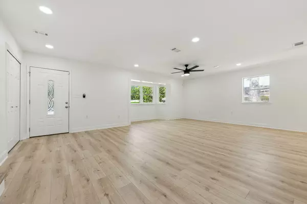 Fort Walton Beach, FL 32547,20 NW Higdon Court