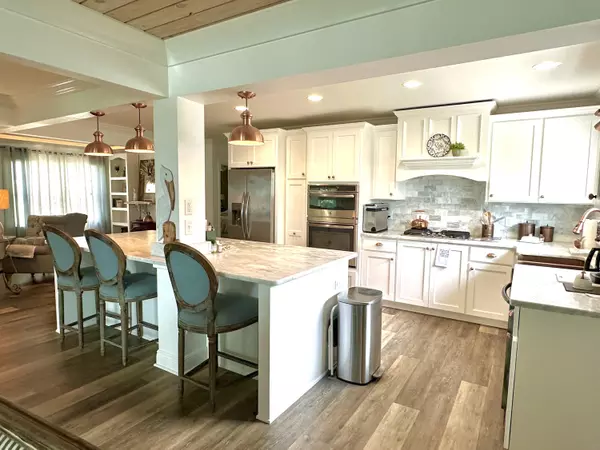 Valparaiso, FL 32580,1199 N Bayshore Drive