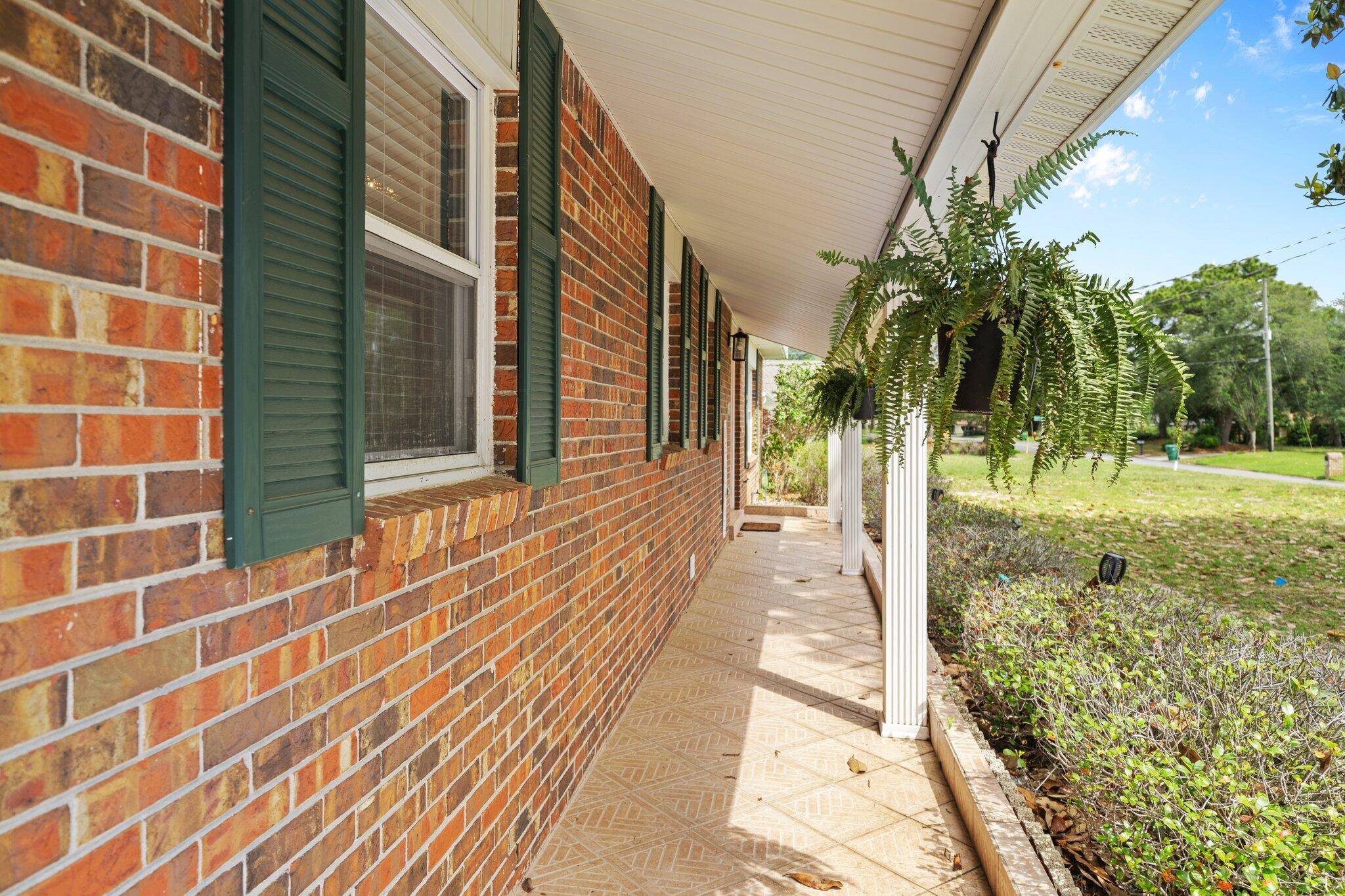 Shalimar, FL 32579,197 Country Club Road