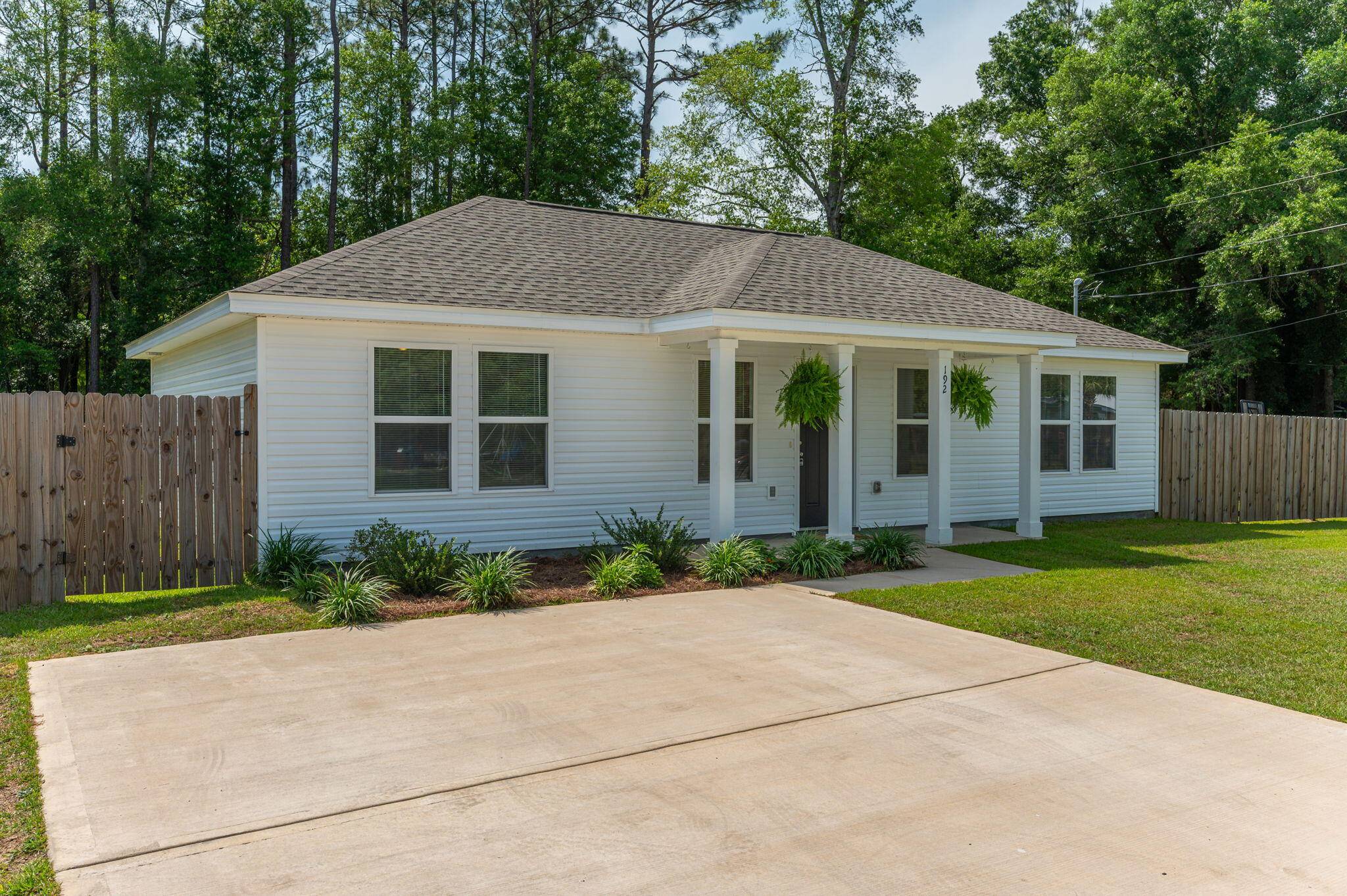 Defuniak Springs, FL 32435,192 S Norwood Road