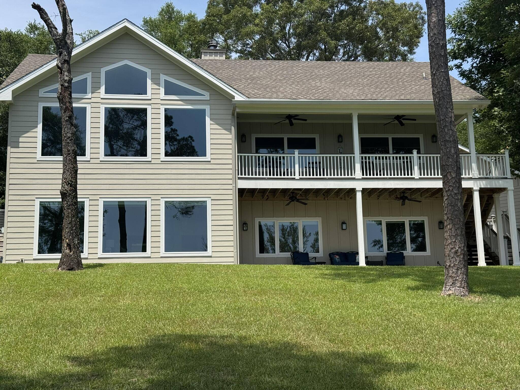 Defuniak Springs, FL 32433,275 Lake Holley Circle