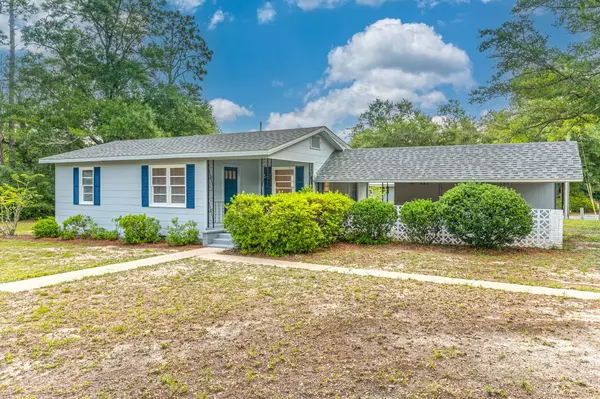 Defuniak Springs, FL 32435,44 Oxford Street