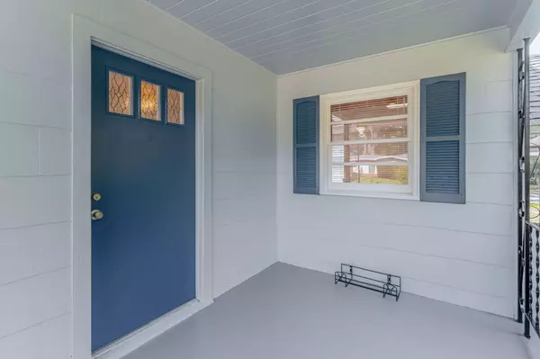 Defuniak Springs, FL 32435,44 Oxford Street