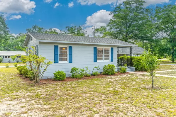 Defuniak Springs, FL 32435,44 Oxford Street