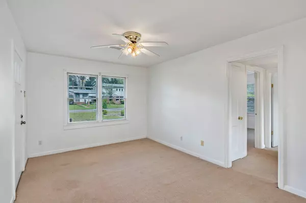 Defuniak Springs, FL 32435,44 Oxford Street