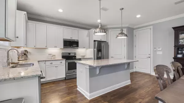 Freeport, FL 32439,84 Oyster Boulevard