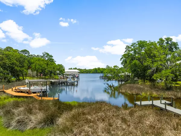 Santa Rosa Beach, FL 32459,108 S Blue Heron Drive