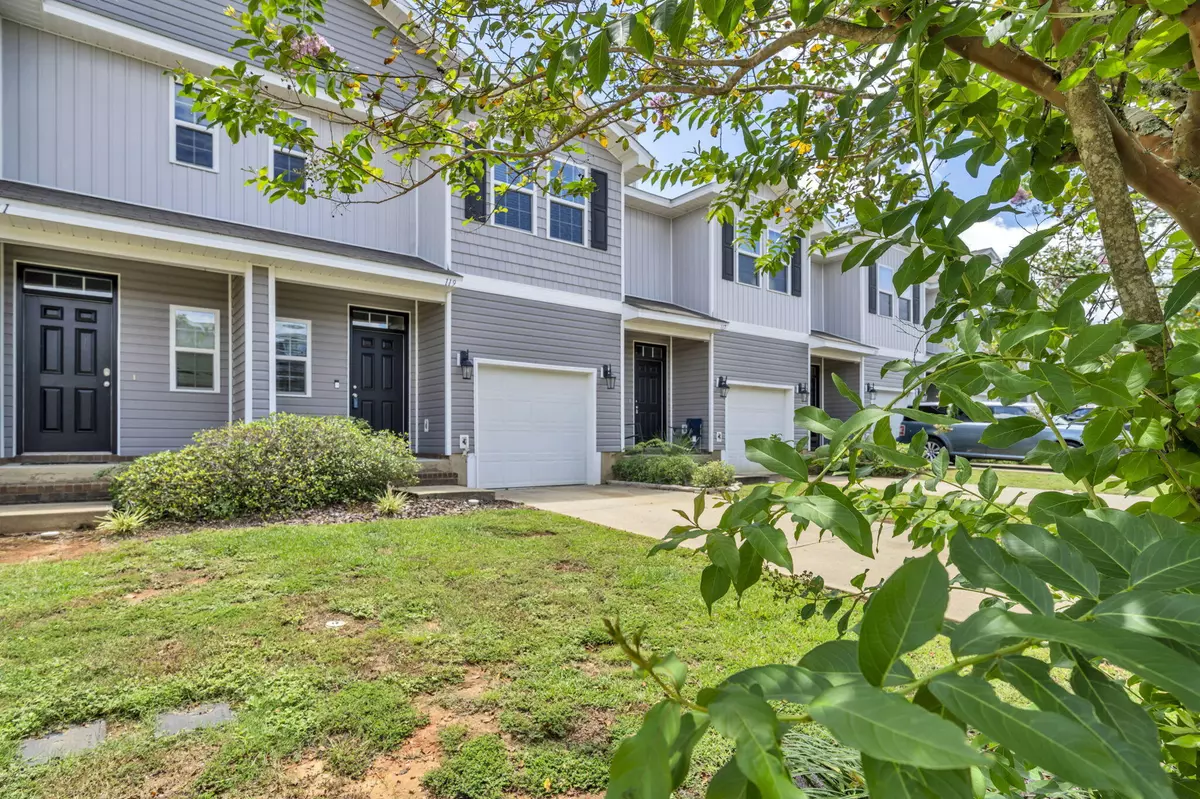 Crestview, FL 32539,119 E Iron Horse Drive