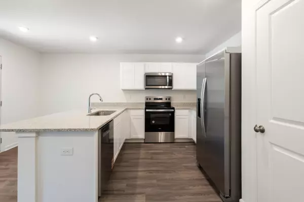 Defuniak Springs, FL 32433,410 E Iris Lane