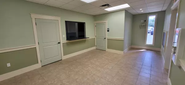 Fort Walton Beach, FL 32548,362 Beal Parkway  #103