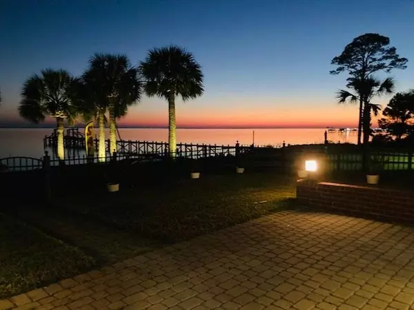 6735 Tidewater Drive, Navarre, FL 32566