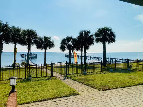 Navarre, FL 32566,6735 Tidewater Drive