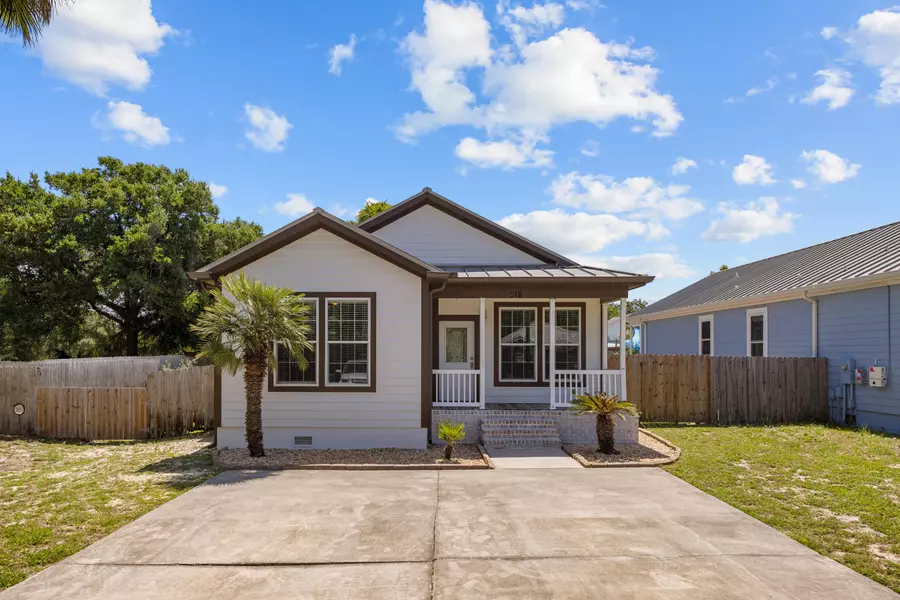 518 Second Avenue, Destin, FL 32541