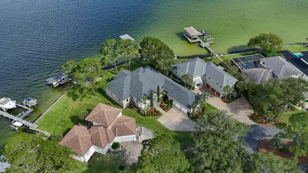 23 Paradise Point Road, Shalimar, FL 32579