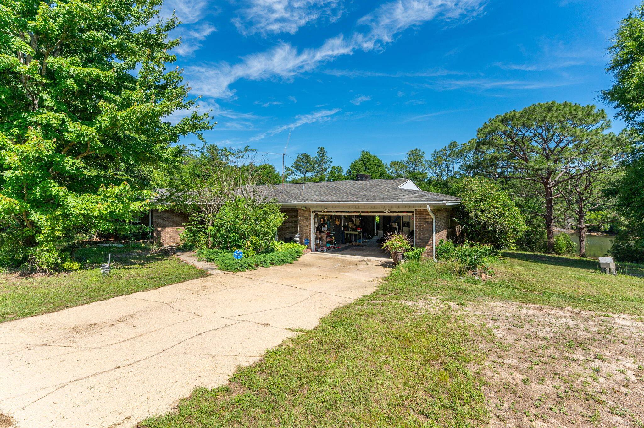 Crestview, FL 32536,6176 Barnes Road
